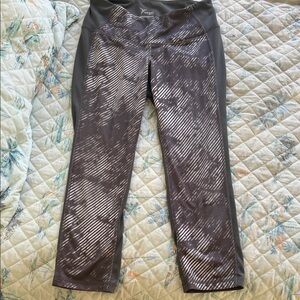 Old Navy Gray Patterned Leggings